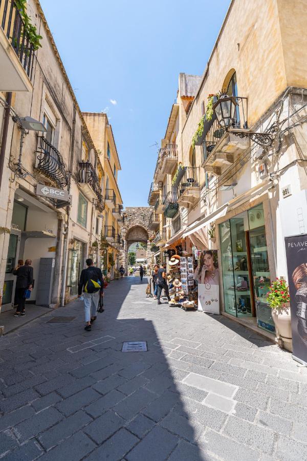 Lighthouse Apartment Taormina Bagian luar foto